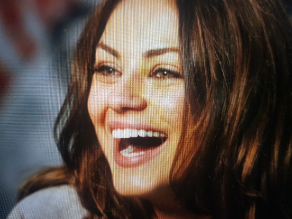 Kalıcı kızlık zarı dikimi